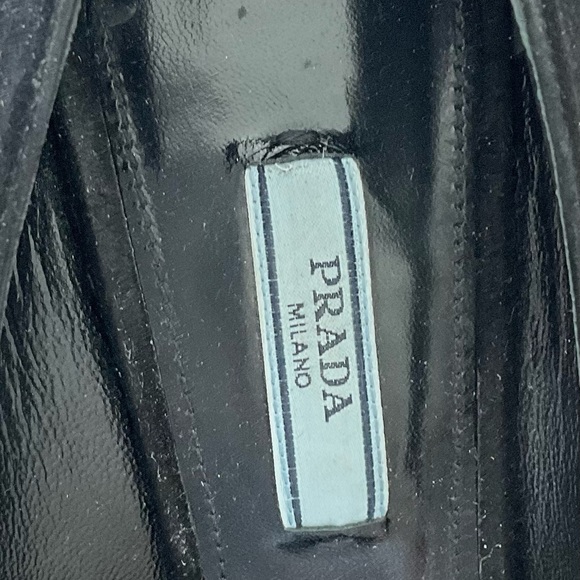 Prada Pointy Toe Pumps Kitten Stiletto Heels 39 Black Suede Crystal Brooch EUC🖤 - Picture 11 of 11